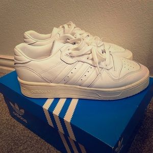Adidas Original Rivalry Low Sneakers